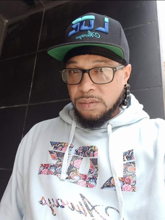 Lizan dizaye is a very talented model, Influencer and Awarded Singer & Songwriter, Leonard Magazine 1000011909